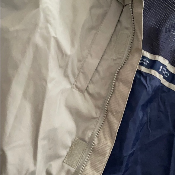 Windbreaker - Picture 7 of 8